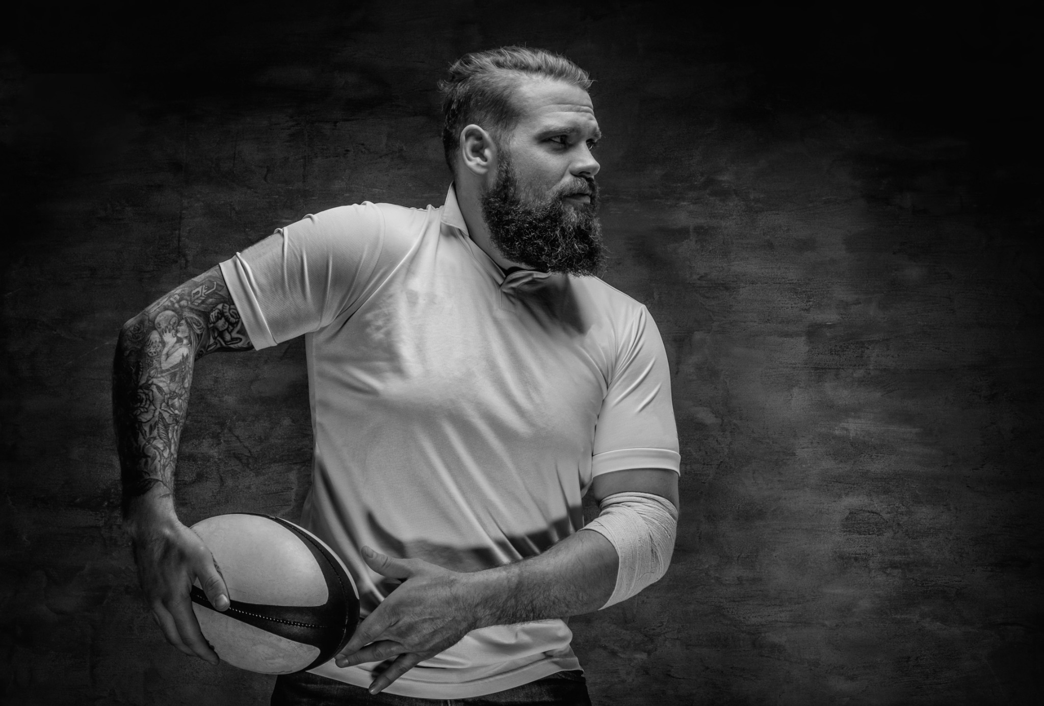 Rugbyman prêt à transmettre le ballon